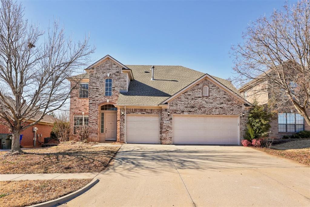 Image 1 of property listing at 2528 Weymouth Way, Norman, OK 73071
