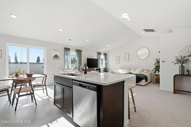 16161 N Hadley Loop, Rathdrum, ID 83858