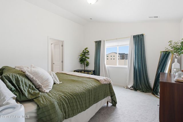 16161 N Hadley Loop, Rathdrum, ID 83858