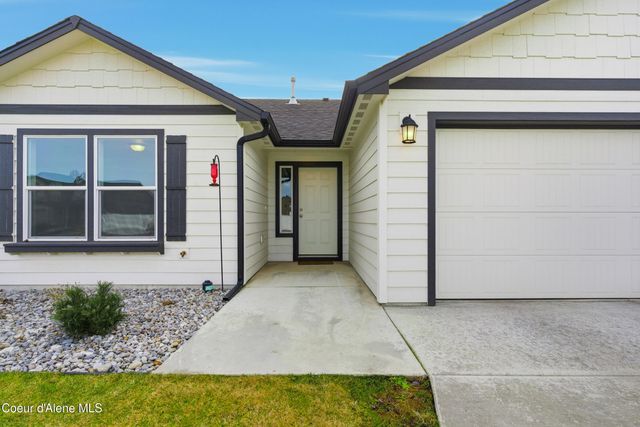 16161 N Hadley Loop, Rathdrum, ID 83858