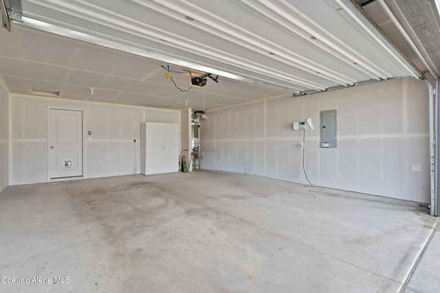 16161 N Hadley Loop, Rathdrum, ID 83858