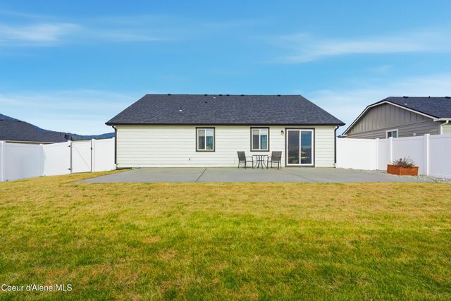 16161 N Hadley Loop, Rathdrum, ID 83858