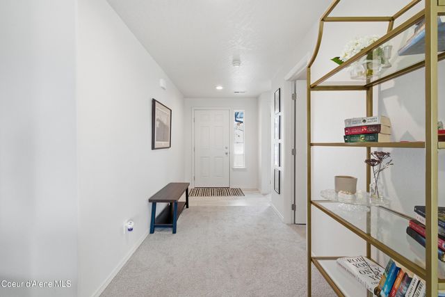 16161 N Hadley Loop, Rathdrum, ID 83858