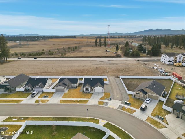 16161 N Hadley Loop, Rathdrum, ID 83858