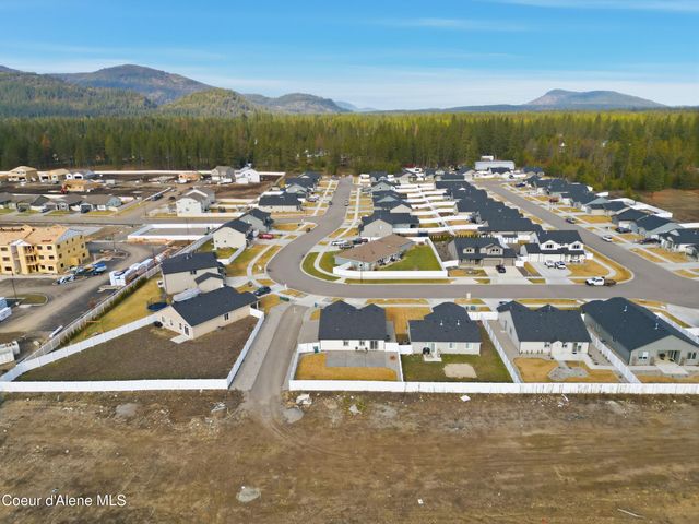 16161 N Hadley Loop, Rathdrum, ID 83858