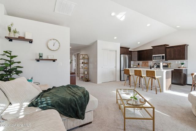 16161 N Hadley Loop, Rathdrum, ID 83858