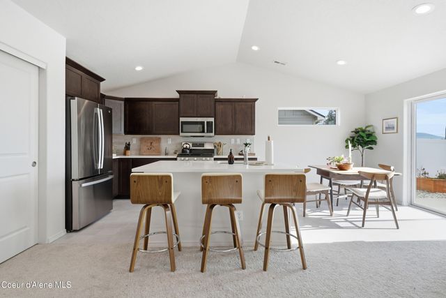 16161 N Hadley Loop, Rathdrum, ID 83858