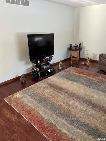 180 Etherton Lane, Springfield, IL 62712