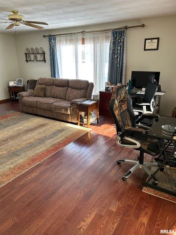 180 Etherton Lane, Springfield, IL 62712