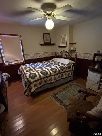 180 Etherton Lane, Springfield, IL 62712