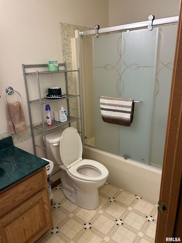 180 Etherton Lane, Springfield, IL 62712