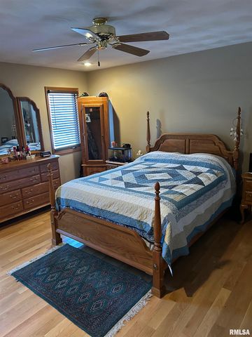 180 Etherton Lane, Springfield, IL 62712