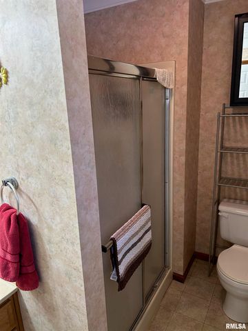 180 Etherton Lane, Springfield, IL 62712