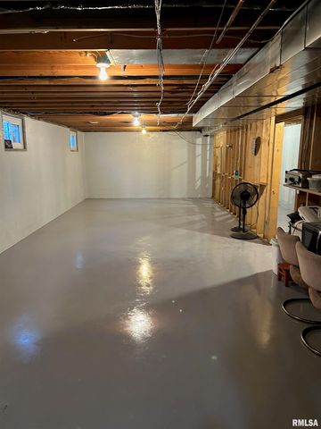 180 Etherton Lane, Springfield, IL 62712