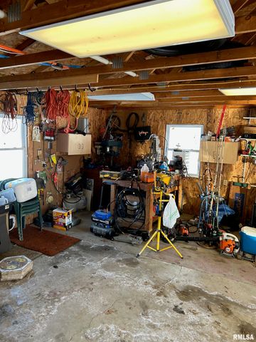 180 Etherton Lane, Springfield, IL 62712