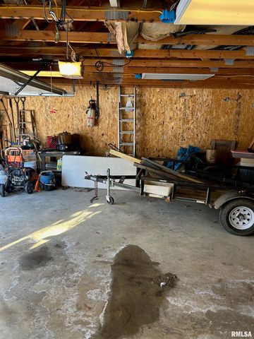 180 Etherton Lane, Springfield, IL 62712