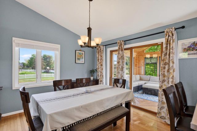 1106 Turnberry Court, Waunakee, WI 53597