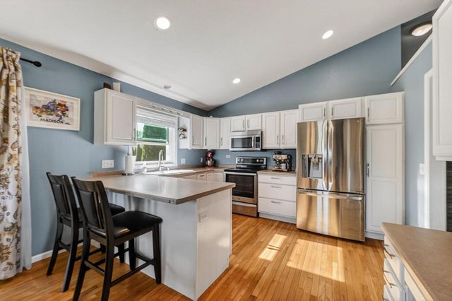 1106 Turnberry Court, Waunakee, WI 53597