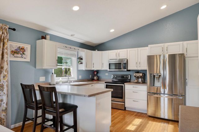 1106 Turnberry Court, Waunakee, WI 53597