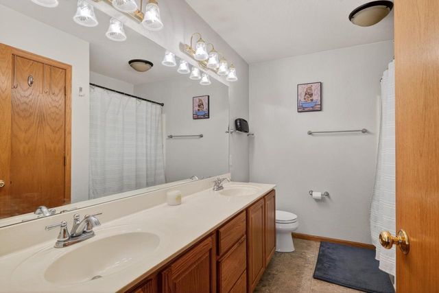 1106 Turnberry Court, Waunakee, WI 53597