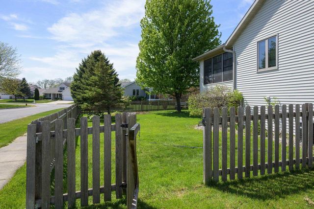 1106 Turnberry Court, Waunakee, WI 53597