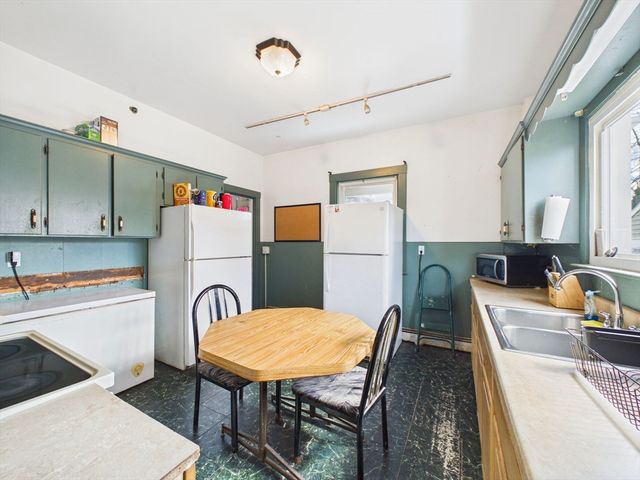 26 South St, Brockton, MA 02301