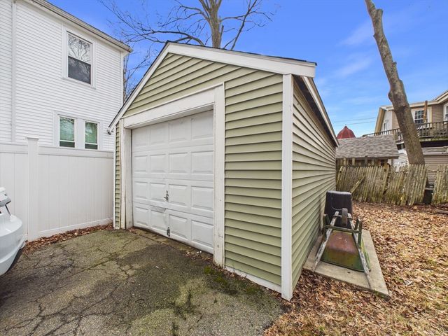 26 South St, Brockton, MA 02301