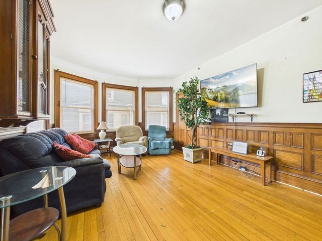 26 South St, Brockton, MA 02301