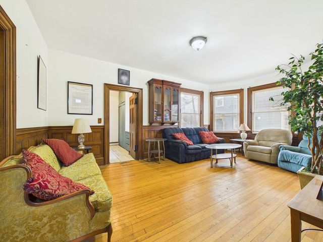 26 South St, Brockton, MA 02301