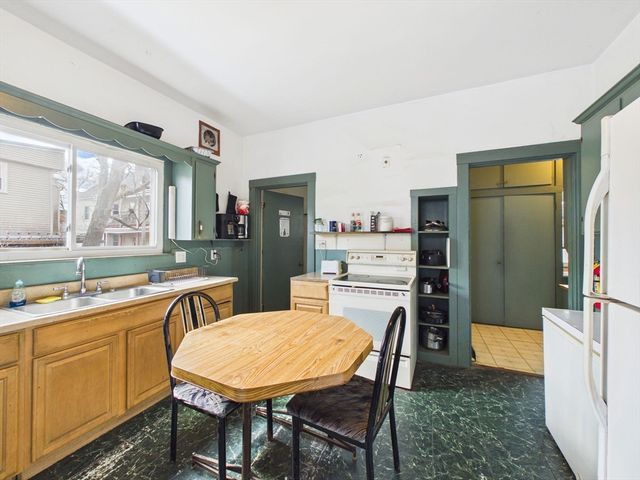 26 South St, Brockton, MA 02301