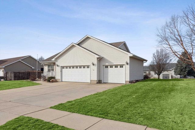 1710 Mackin Drive, Dewitt, IA 52742