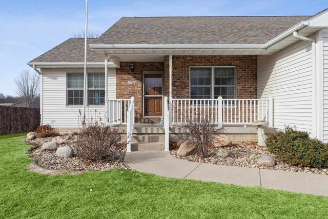 1710 Mackin Drive, Dewitt, IA 52742