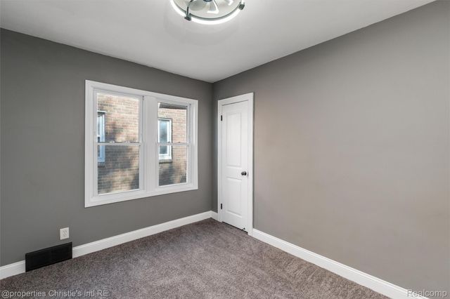16220 Lesure Street, Detroit, MI 48235