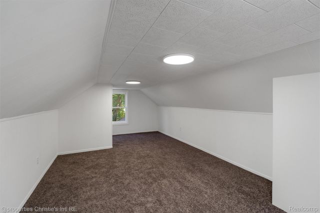 16220 Lesure Street, Detroit, MI 48235