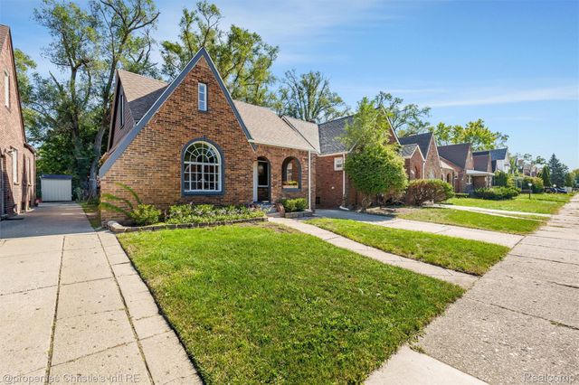 16220 Lesure Street, Detroit, MI 48235