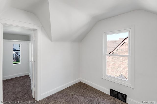 16220 Lesure Street, Detroit, MI 48235