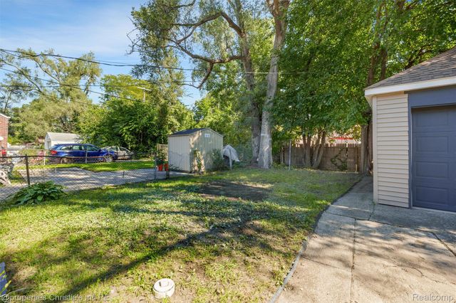 16220 Lesure Street, Detroit, MI 48235