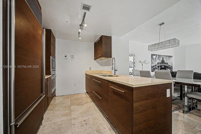 485 Brickell Avenue 2209, Miami, FL 33131