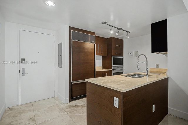 485 Brickell Avenue 2209, Miami, FL 33131