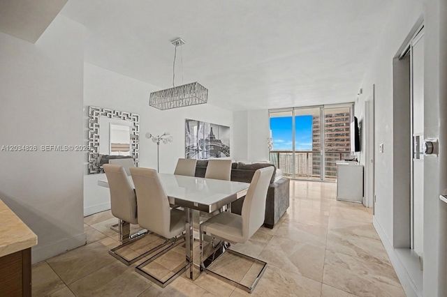 485 Brickell Avenue 2209, Miami, FL 33131