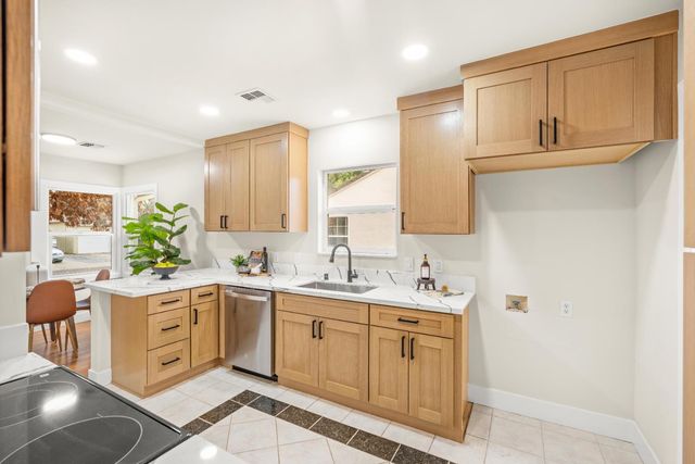 110 Meister Way, Sacramento, CA 95819