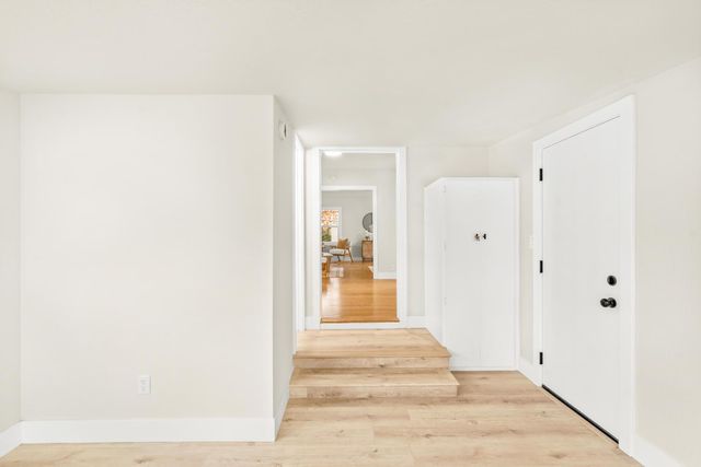 110 Meister Way, Sacramento, CA 95819