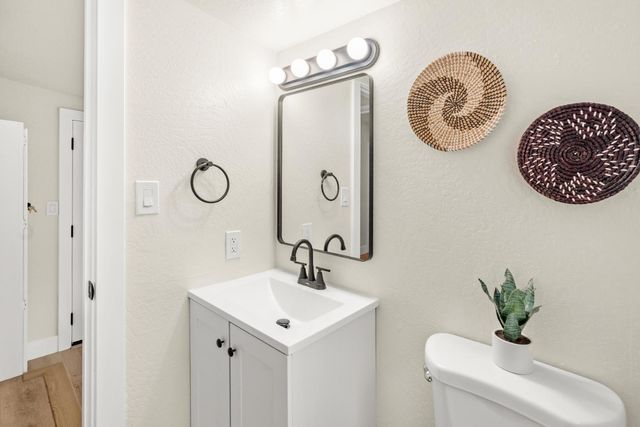 110 Meister Way, Sacramento, CA 95819