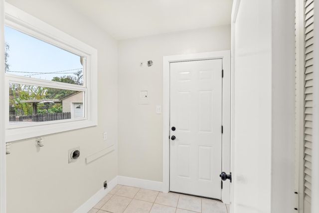 110 Meister Way, Sacramento, CA 95819