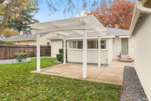 110 Meister Way, Sacramento, CA 95819