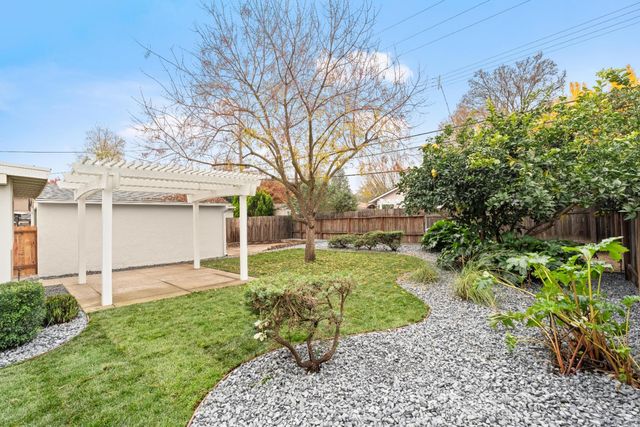 110 Meister Way, Sacramento, CA 95819