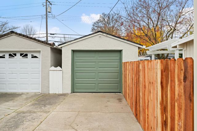 110 Meister Way, Sacramento, CA 95819