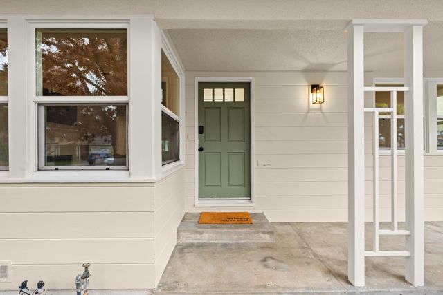 110 Meister Way, Sacramento, CA 95819