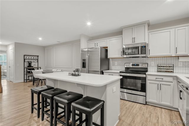 5845 Austin Woods Dr, North Chesterfield, VA 23234