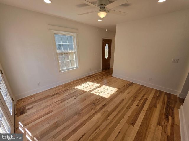 12 CLARA ST, Dover, DE 19904